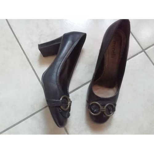 Chaussures À Talons Taille 37.