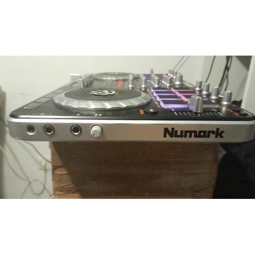 Contrôleur Numark Mixtrack Quad