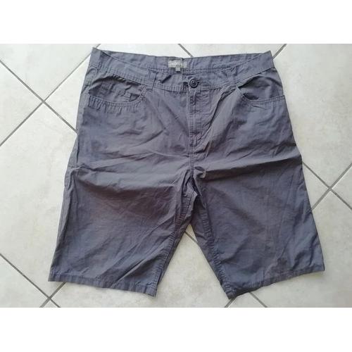 Bermuda Homme Taille 42/44 ( Petit 44 ).