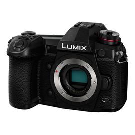 Pack Appareil photo hybride Panasonic Lumix GH5 noir + +25mm+SD32
