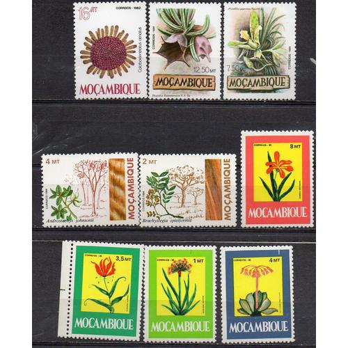 Mozambique- Lot De 9 Timbres Neufs- Fleurs- Plantes