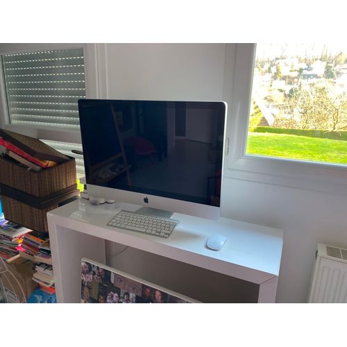 Apple iMac Core i3 3.2 GHz 4 Go RAM 1 To