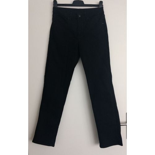 Jean Noir. Uniqlo. Coton Mélangé. Taille 38