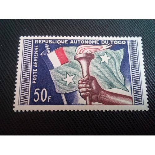 Timbre Togo Yt Pa 25 Torche Et Drapeau 1957 ( 031204 )