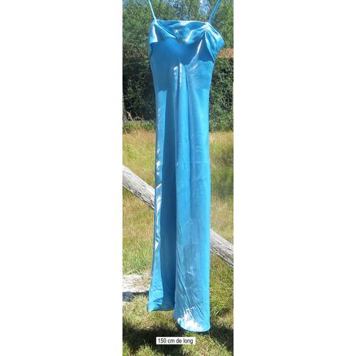 Robe Longue En Satin Bleu Clair