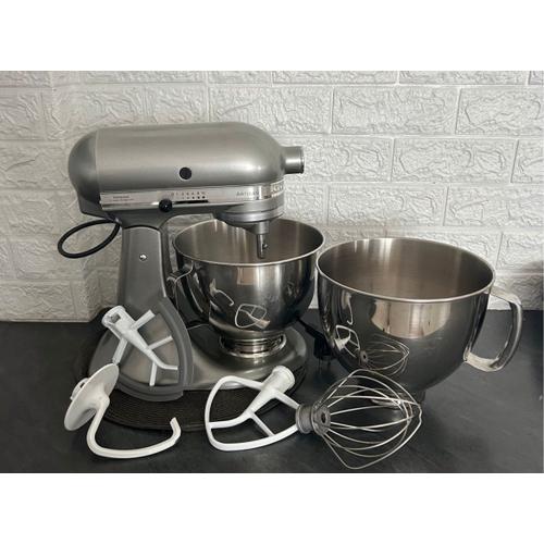 Kitchenaid artisan avec accessoires