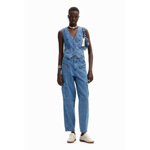 Pantalon Cargo En Denim Con Efecto Rayado.