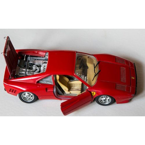 Voiture Ferrari Gto 1984 - Miniature 1/24- Petit Prix-Bburago