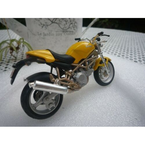 Miniature Moto Ducati 900