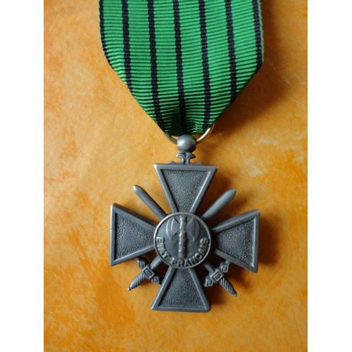 Croix De Guerre "État Français" Avec Ruban