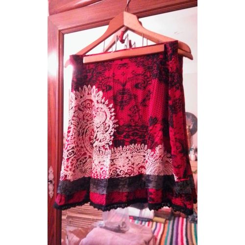 Jupe Rouge Imprimé Blanc Motifs Noirs Bas Dentelle Noire 42 Xl Desigual.