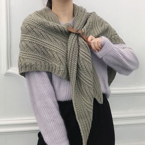Version Coréenne Boucle En Cuir Creux Grande Cape Triangulaire Cape De Couleur Unie Écharpe De Décoration Chaude Fendue Grande Écharpe Triangulaire Femme, Couleur Café