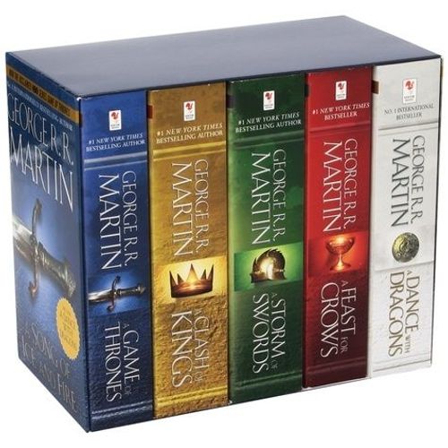 A Game Of Thrones : A Song Of Ice And Fire - Box Set 5 Books : A Game Of Thrones - A Clash Of Kings - A Storm Of Swords - A Feast For Crows - A Dance With Dragons