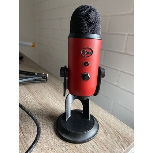 Microphone Blue Yeti + pied & accessoires
