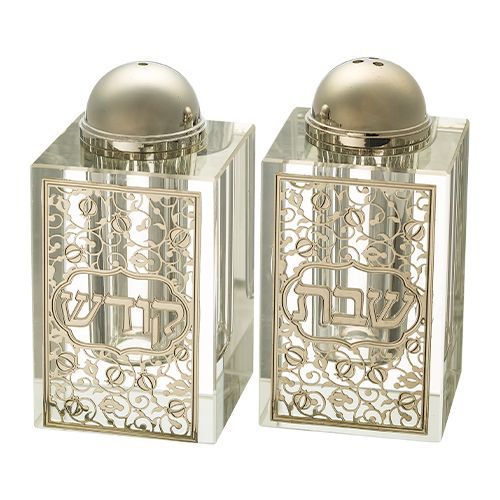 Salière Et Poivrière En Cristal Qui Embelliront Votre Table De Chabbat Et Fêtes.