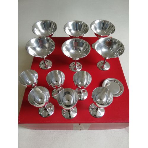6 Verres À Champagne Et 6 Verres À Liqueur En Métal Argenté