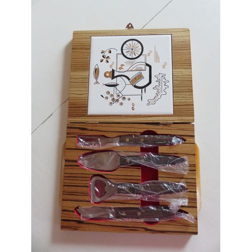Coffret De Couteaux À Fromages