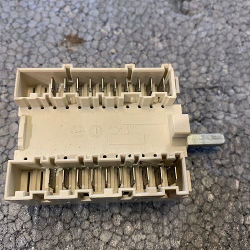44003445 Commutateur de four Candy modèle FL856A EGO