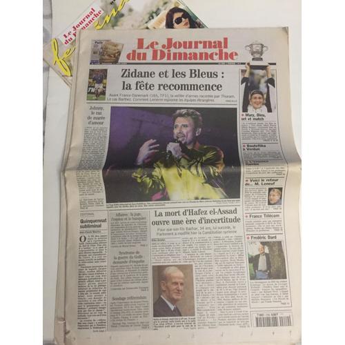 Le Journal Du Dimanche Johnny Le Raz De Marée D'amour, Zidane Et Les Bleus ....