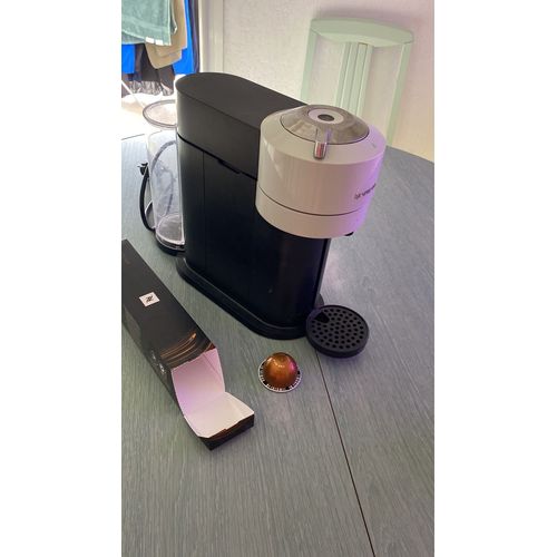 Machine nespresso vertuo beige 