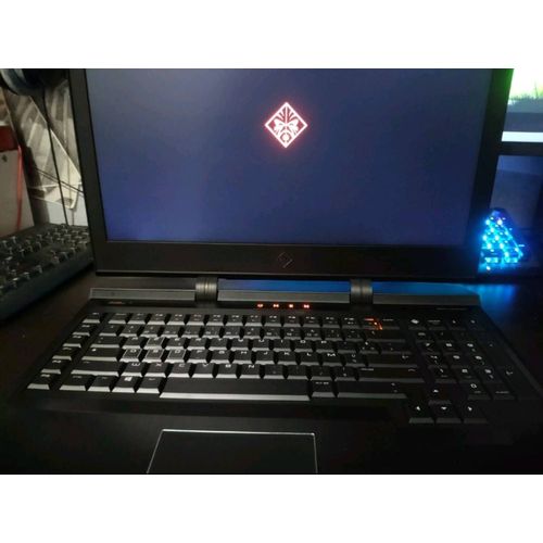 Hp omen 17 17.3" Intel Core i7-7820HK - 2.9 Ghz - Ram 32 Go - SSD 500 Go + HDD 1 To - GTX 1080