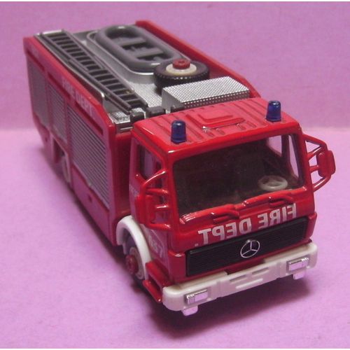 Camion De Pompiers Welly " Mercedes Benz / Fire Dept. N° 637 - Fire Departement "-Welly