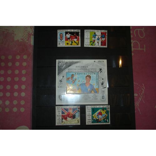 Lot De 4 Timbres République Du Tchad Championnat Du Monde De Football Mexico 1970 Et Championnat Olympique Mexico 1968