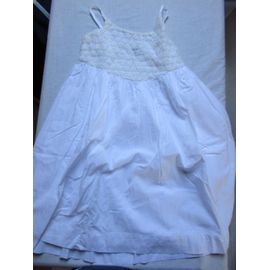 Robe Blanche, 8 Ans