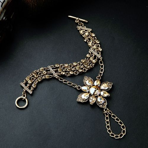 Charme Bracelets Perle Chaîne Fleurs Mode Bracelet Antique Pierre Résine Bijoux De Charme Pour Les Femmes En Gros B