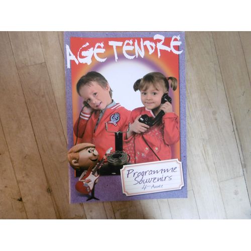 Rare Livre Tournée , Programme Officiel " Âge Tendre " : Programme Souvenir 4ème Année Des Idoles-Grand Format ( 40 Cm X 30 Cm )