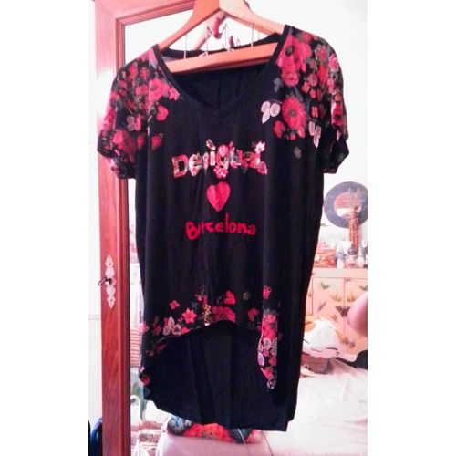 Tee-Shirt Asymétrique Noir Motifs Colorés 40 L Desigual.