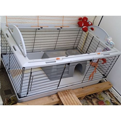 Donne / Vends Cage Pour Lapin Nain Propre Et Bien Entretenue + Accessoires Divers
