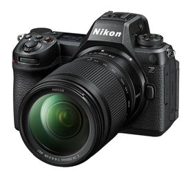 NIKON Z6 III + Z 24-200mm f/4-6.3 S Garanti 3