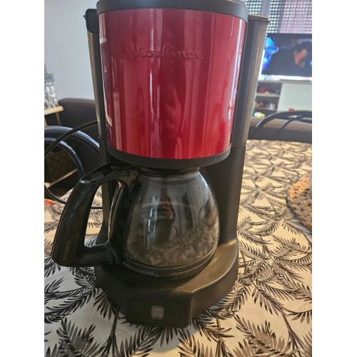 Cafetière Moulinex rouge chromet et noir