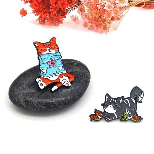 Broche Orange En Émail Pour Chat Dormant, Chat Méchant, Chaton Jouant Avec Des Feuilles, Broches, Dessin Animé, Sac À Revers, Vêtements, Badge Mignon