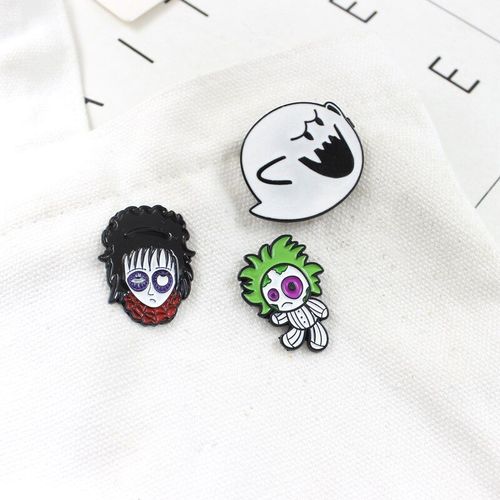 Poupée De Cheveux Verts, Visage De Poupée De Dessin Animé, Violet Orbitale, Broche De Personnalité Blanche, Grosse Tête, Expression Exagérée De La Colère