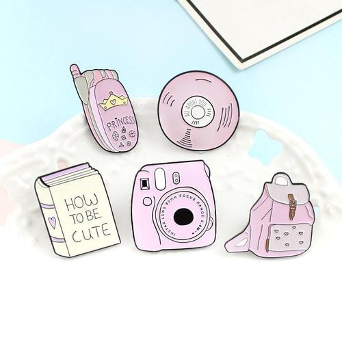 Broche Adorable De Dessin Animé Rose, Cd Pour Caméra, Téléphone Portable, Sac À Dos À Motif, Épingles En Émail, Cadeaux Sucrés, Broches Pour Belles Filles Et Enfants