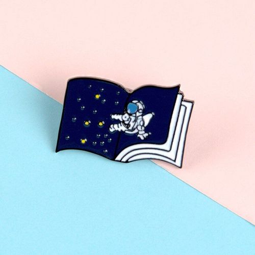 Rêveur Et Belle Astronomie Astronaute Livre Broche Cosmique Étoilé Bleu Ciel Épingles Badge Accessoires Pour Garçon Étudiants Cadeau