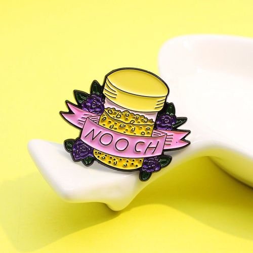 Broche En Émail En Pot De Fromage Jaune Fleurs Violettes Et Rubans Roses Ornent Bijoux Badges Sac À Dos Vestes Chapeau Épinglette