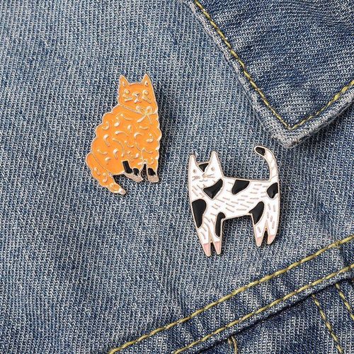 Orange Persan Chat Noir Et Blanc Tacheté Chat Émail Broche Mignon Animaux Épinglette Sac À Dos Denim Vestes Badge Cadeaux Pour Les Enfants
