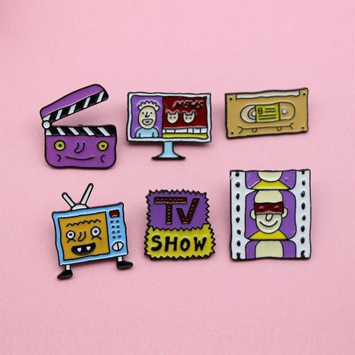 Broche De Film De Dessin Animé De Télévision, Bande Magnétique À Clapet, Film Vidéo De Télévision, Épingle De Revers En Émail Personnalisée, Badge De Sac En Denim