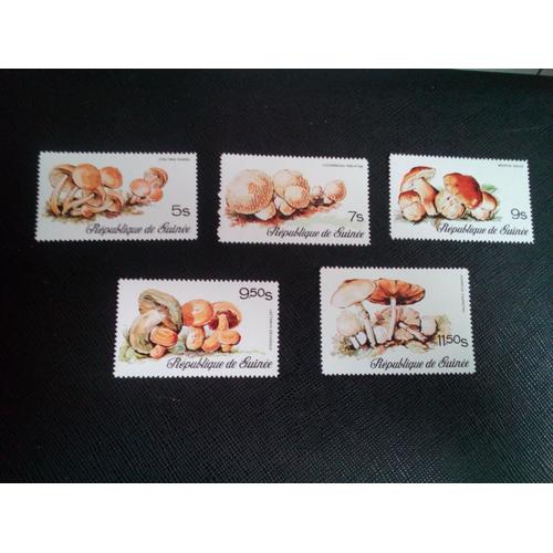 Timbre Guinee Yt 576 A 580 Champignons 1977 ( 030305 )