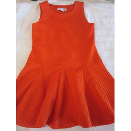 Vends Petite Robe Tissu Rouge Gaufré . Neuve 8 Ans Et Taille 128 Cm