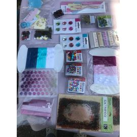 Lot : Ruban, 6 Glands, 2 Sachets De Mini Attaches Parisiennes, Perles Et Brillants , Étoiles, Cartons Pré Découpés, 2 Sachets Formes Découpées En Acétate