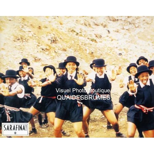 Sarafina! : Jeu De 8 Photos D'exploitation Cinématographique - Format 21x27 Cm - De Darrell Roodt Avec Whoopi Goldberg, Leleti Khumalo, Miriam Makeba, John Kani, Dumisani Dlamini, Mbongeni Ngema 1992