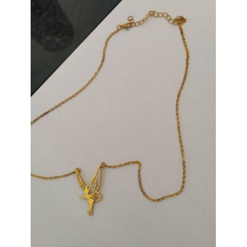 Collier Fee