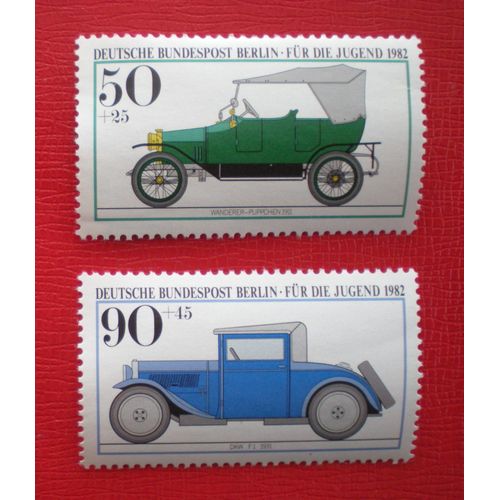Lot De 2 Timbres Neufs ** - Allemagne Berlin - Surtaxe Jeunesse : Véhicules Historiques De Collection Du Musée Allemand De Munich - Voiture Poupée 1911 Wanderer - Automobile Dkw F 1 1931 - Année 1982