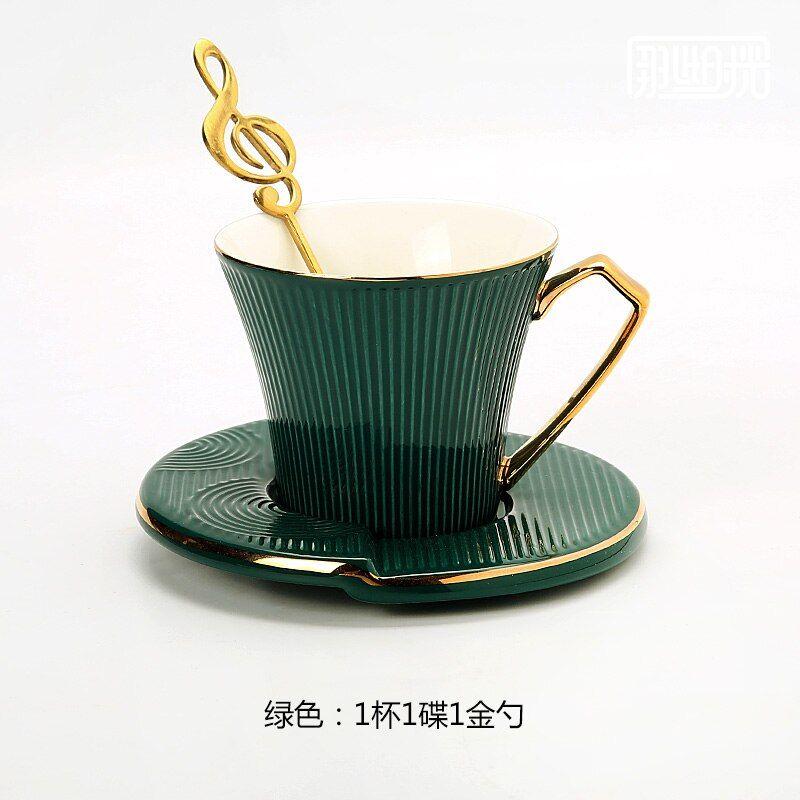 Tasses à café à Impression en Relief Motifs de Roses Tasse à thé de Luxe avec Bordure dorée Yolife Céramiques Ensemble De 6 Tasses à Thé Et Soucoupes