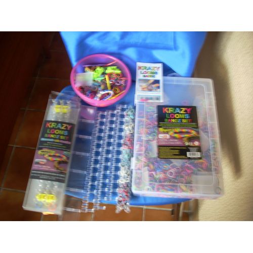 Lot De Krazy Looms Bandz Set.