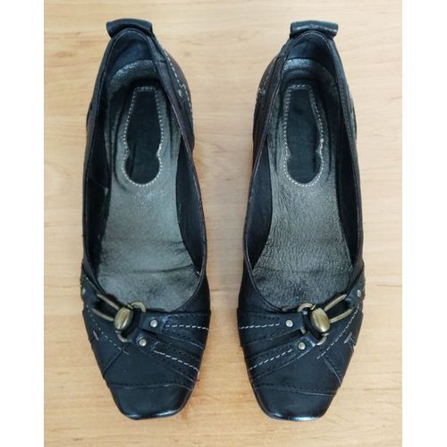 Ballerines En Cuir Marron Et Details Metal Bronze. Salamander. Pointure 38